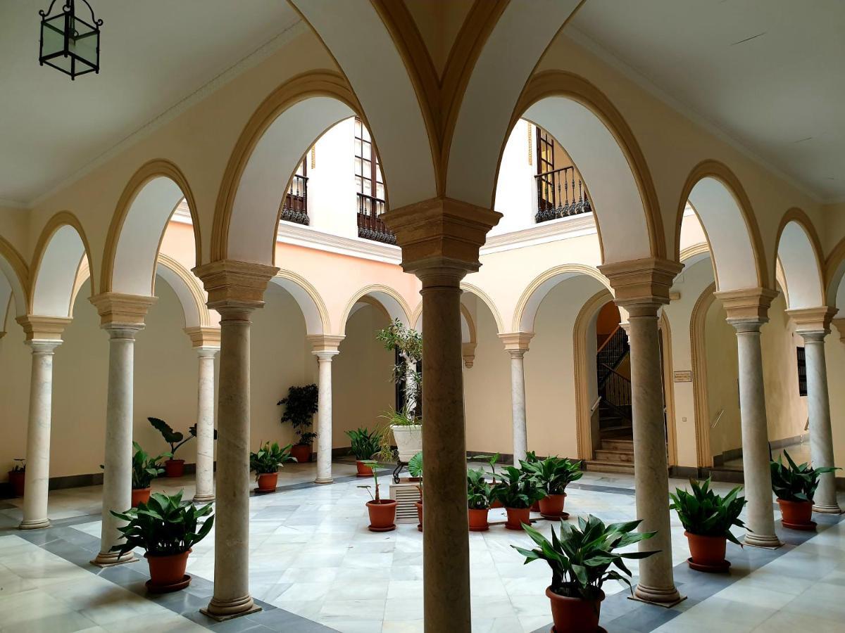 Sherryflat Palacio - Parking Jerez de la Frontera Exterior photo
